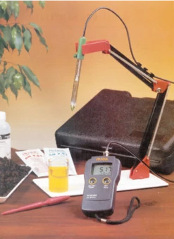 Hanna Electronic Soil PH Testing Kit